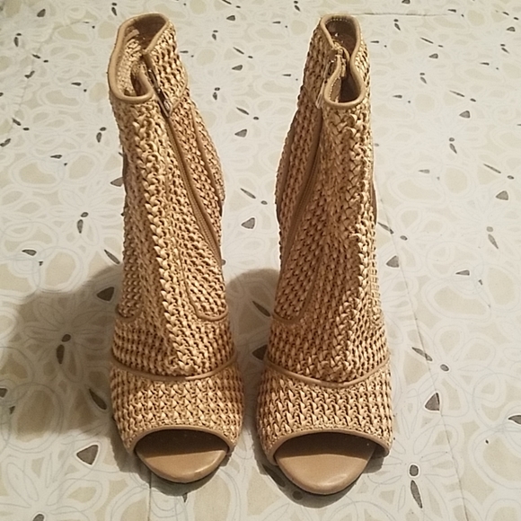 Call it spring heels - Picture 2 of 5